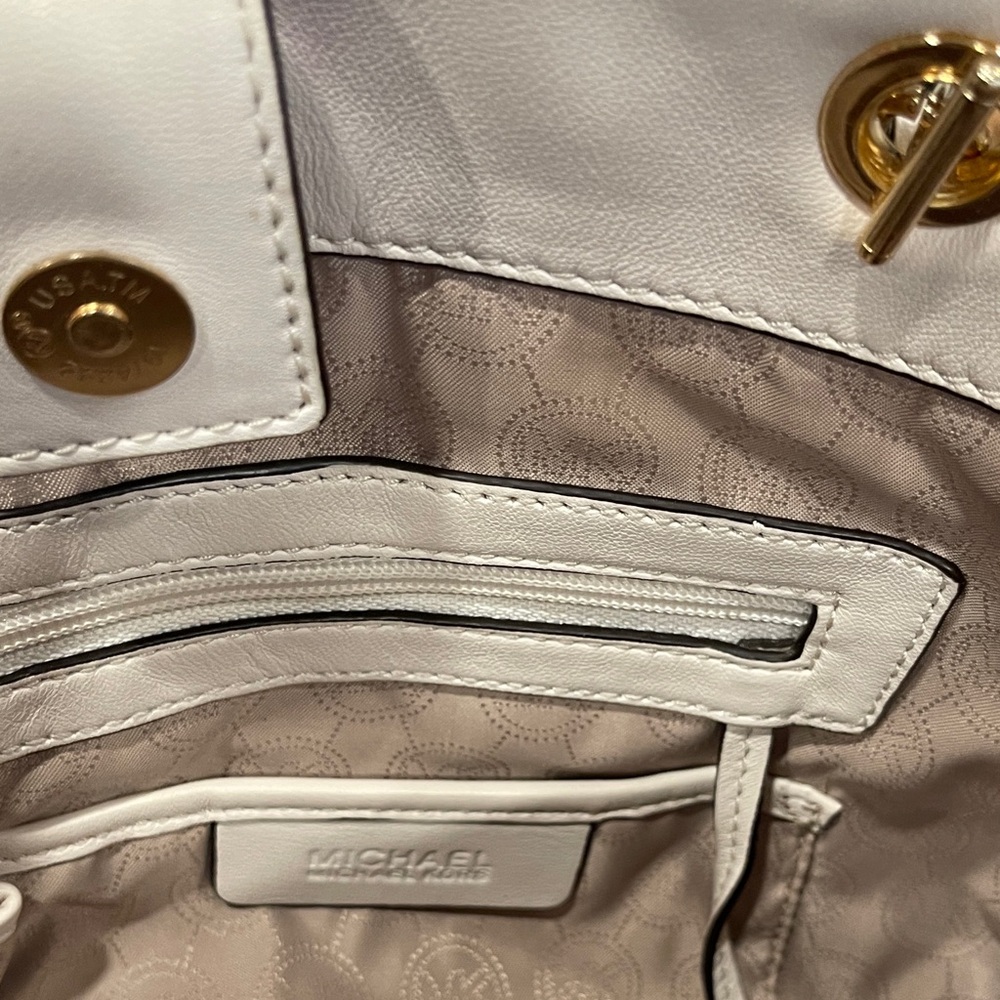 Michael Kors Quilted Shoulder Bag in Cream with Gold Accents - Picture 10 of 11